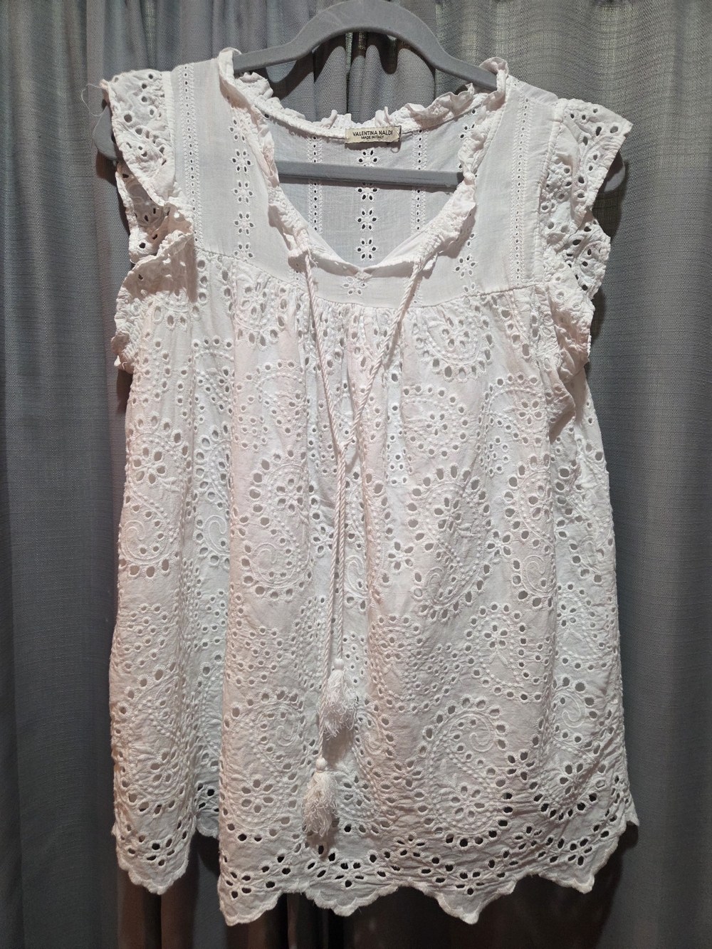 VAKENTINA NALDI Women's M Eyelet Peasant Top - White